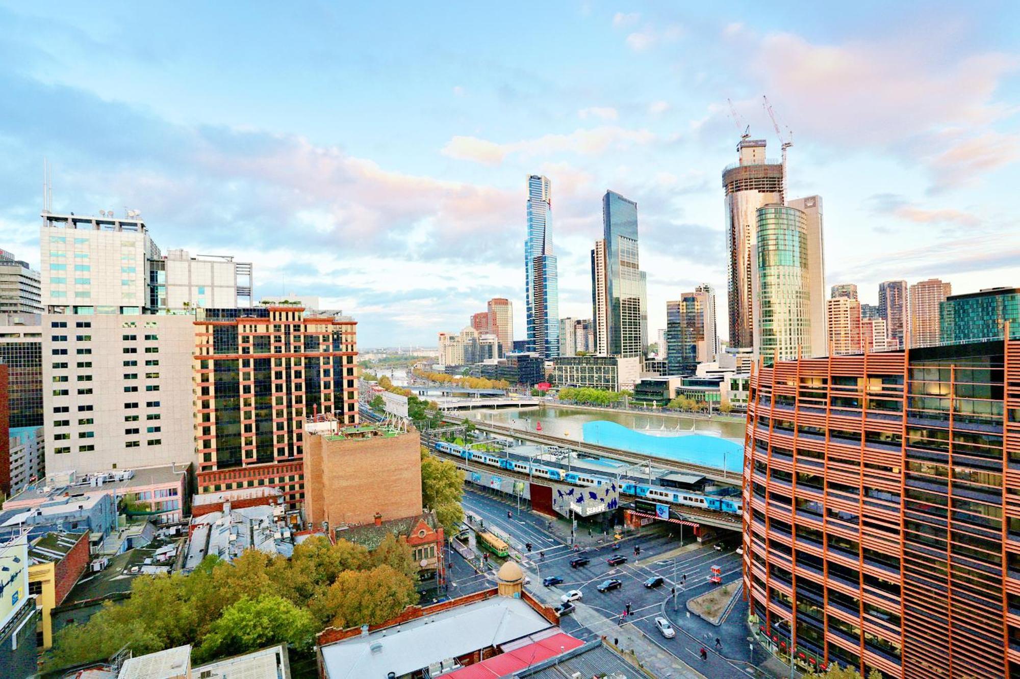 Aura On Flinders Serviced Apartments Melbourne Luaran gambar