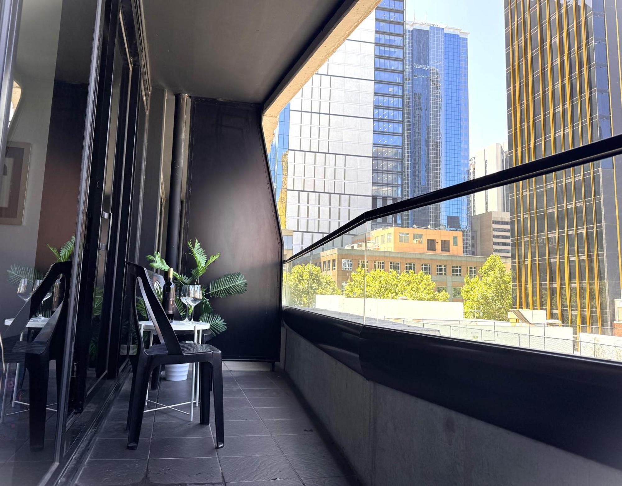 Aura On Flinders Serviced Apartments Melbourne Luaran gambar